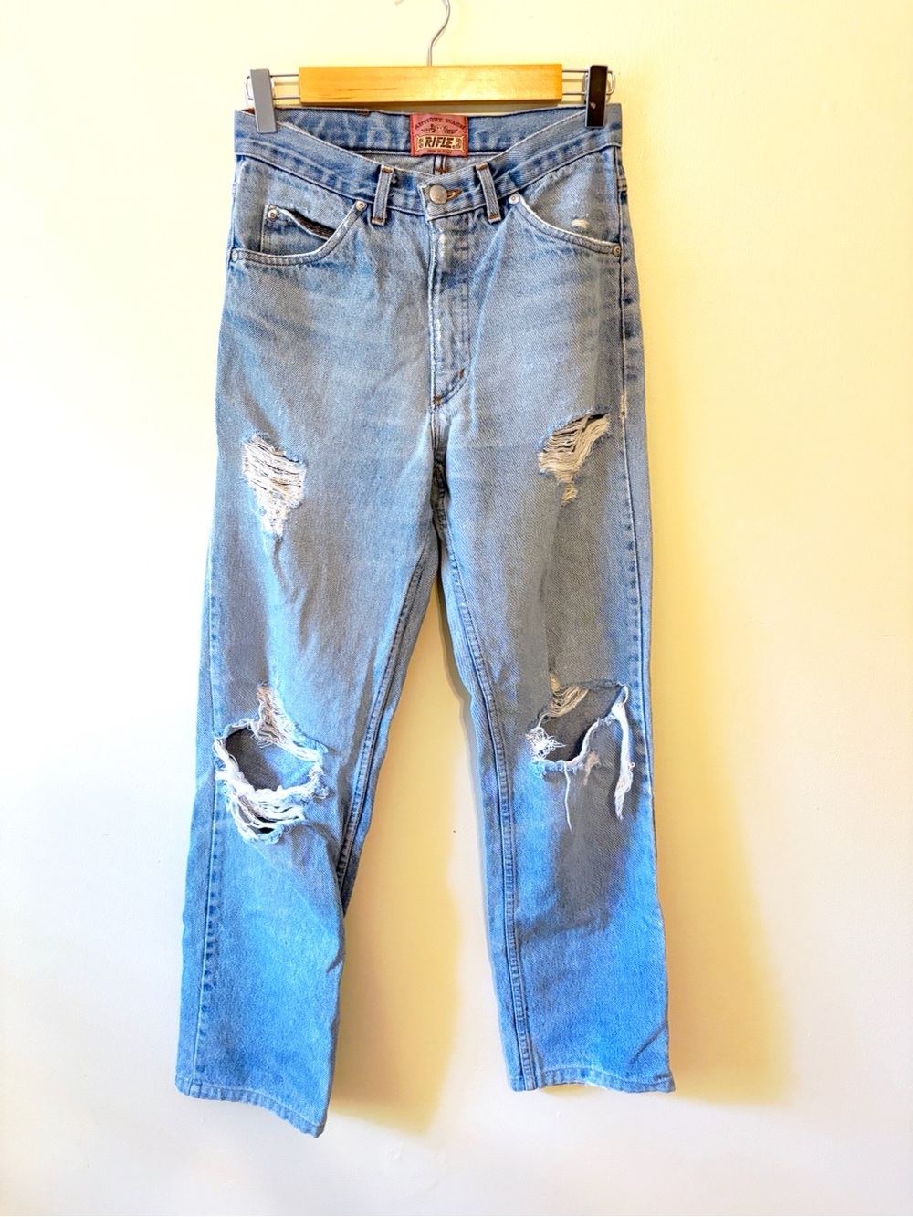 Rifle Antique Wash Distressed Jeans